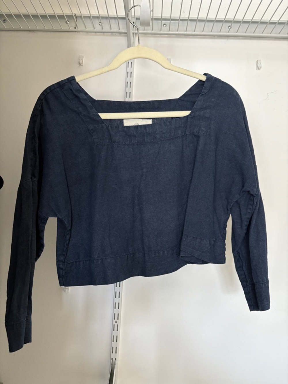 Sugar Candy Mountain Linen Navy Long-Sleeve Crop Top